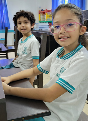 Galeria Foto V2 compañerismo en escuela privada al norte de merida